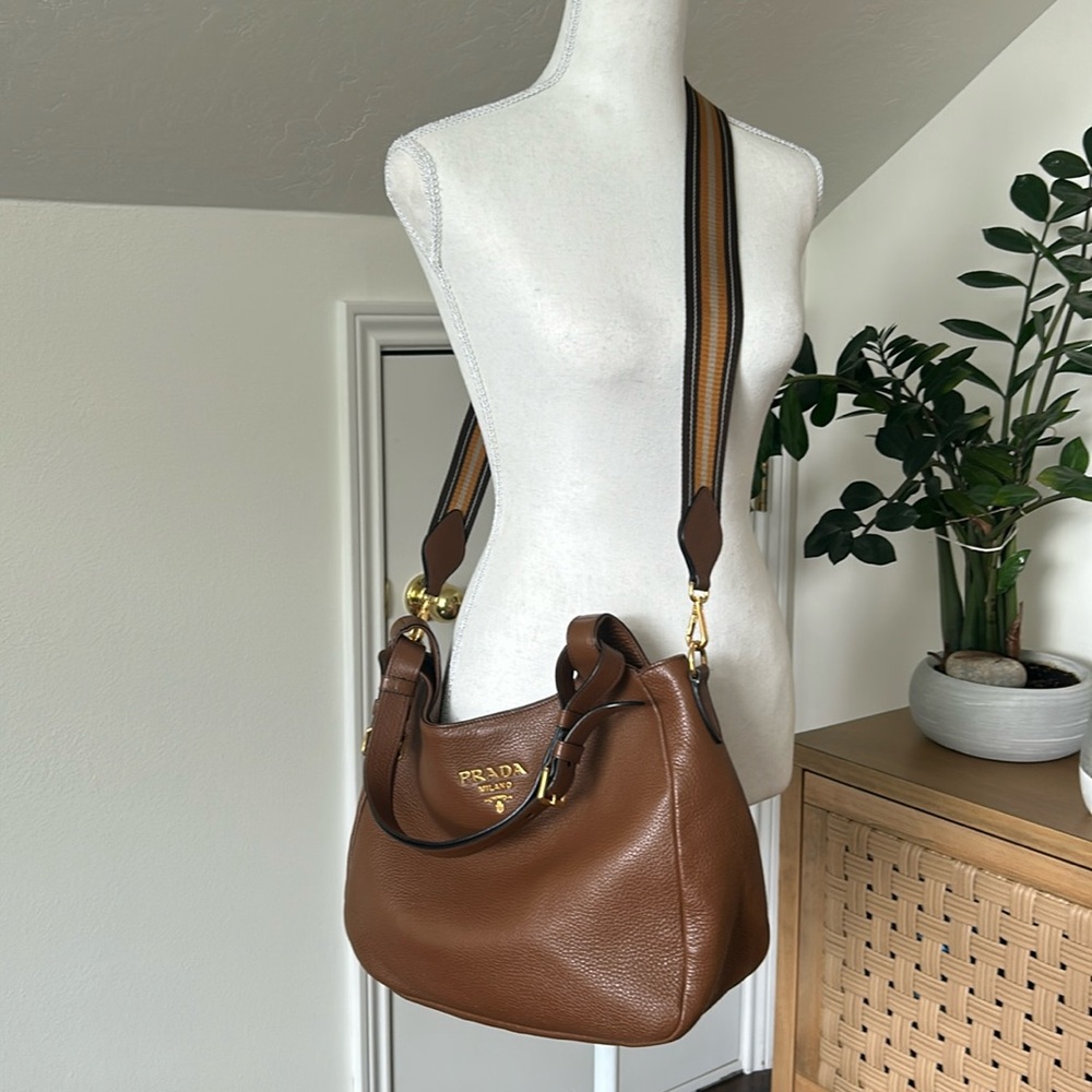 Prada Vitello Daino Hobo Camel